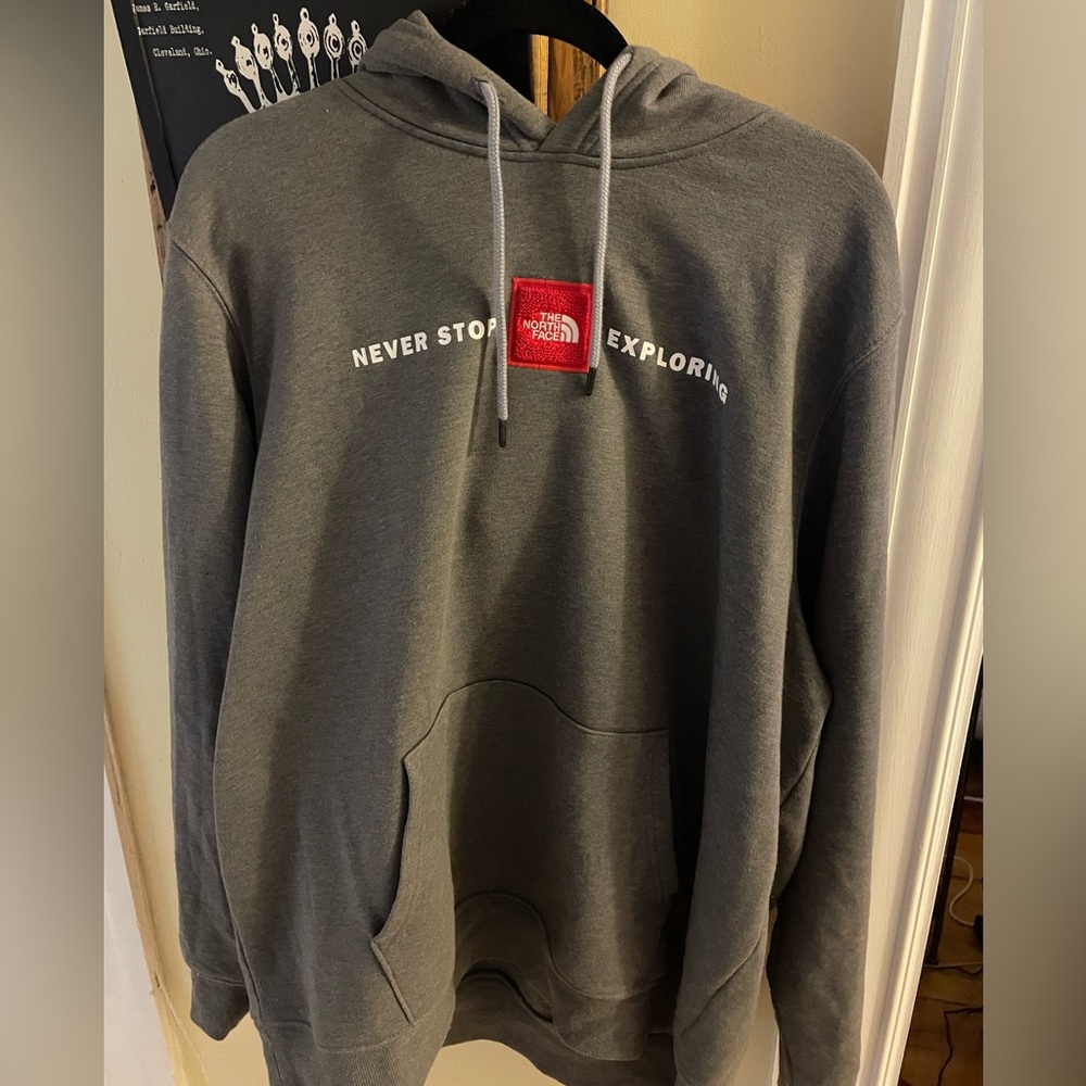 Men’s The North Face Sweatshirt